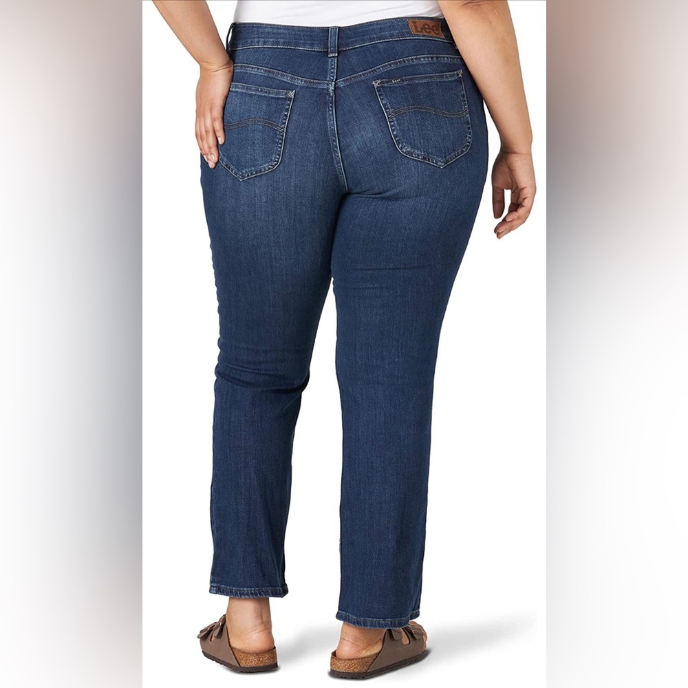 Lees Women’s Plus Size boot cut, regular waist jeans